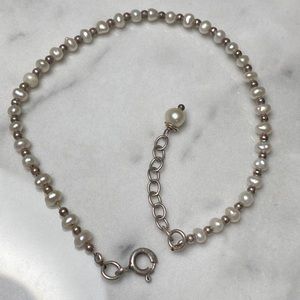 Pearl & silver bead‎ bracelet